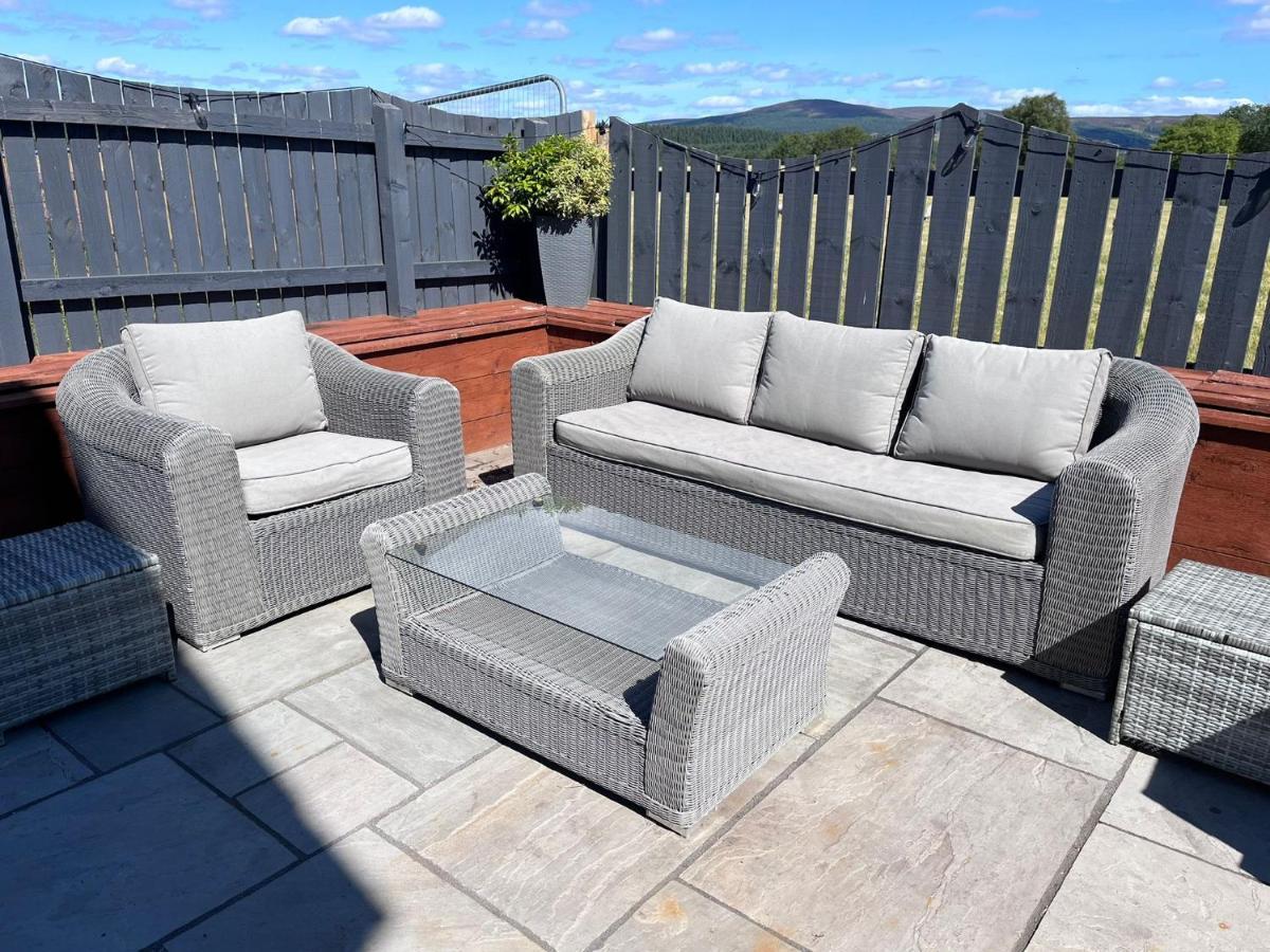 Alcantara- Modern Home With Hot Tub- Sleeps 10 Cromdale ภายนอก รูปภาพ